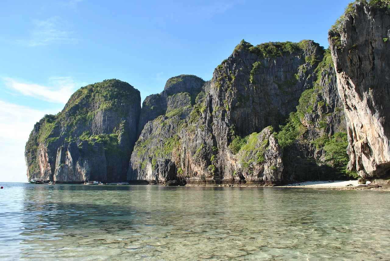 Plage naturelle, havre de paix en Thaïlande