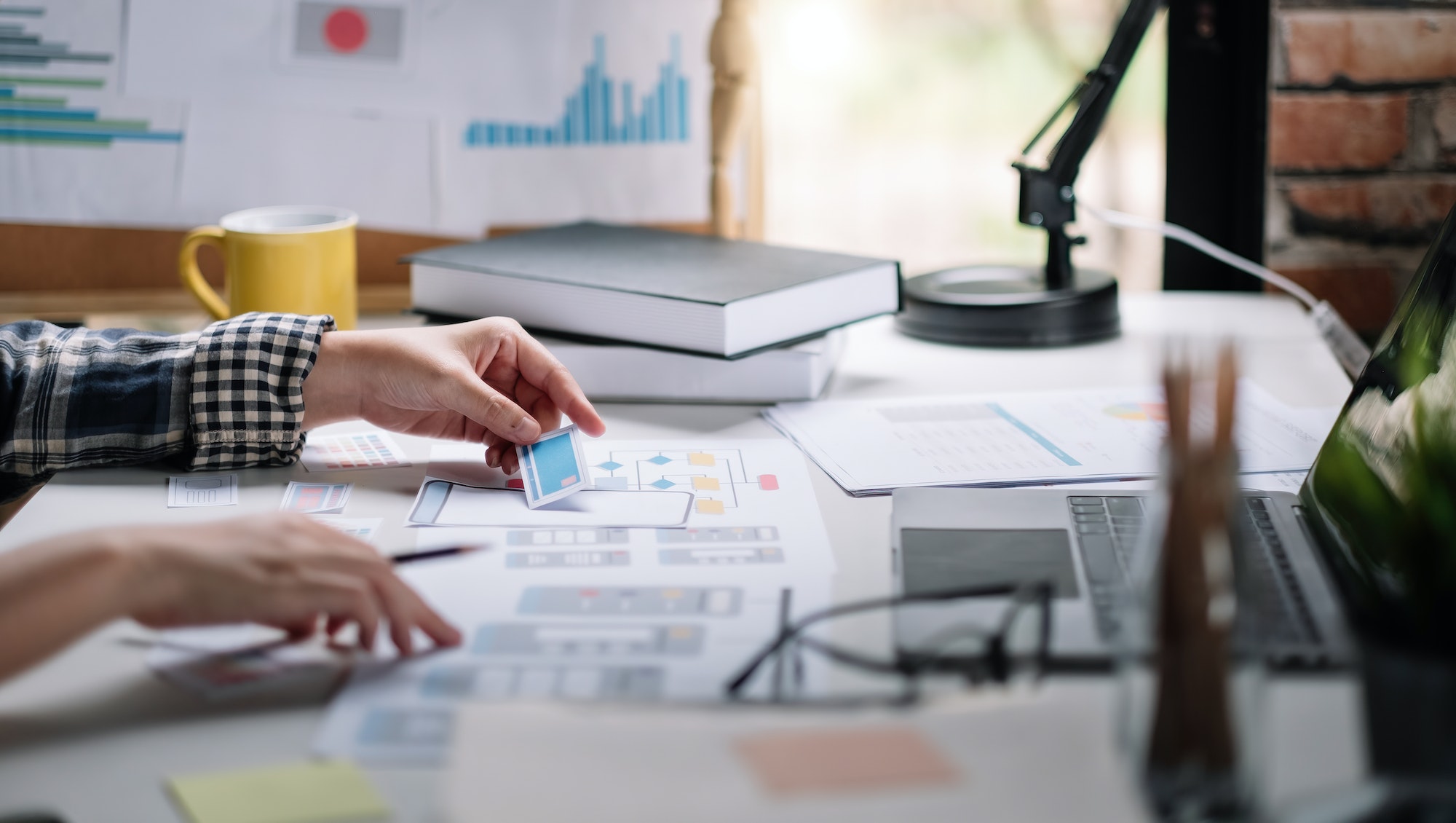 ux designer creative Graphic planning application development for web mobile phone or computer